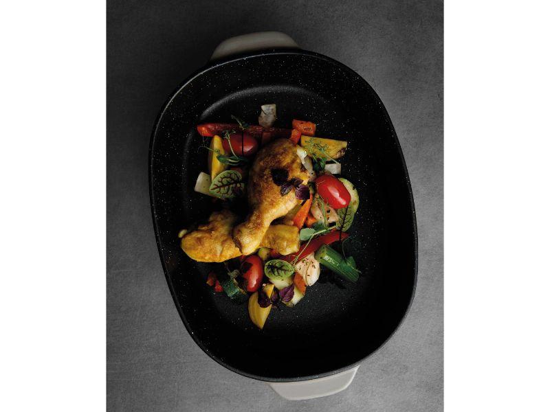 BergHOFF GEM Stoneware 16" Oval Baking Dish, 5.3qt. - Image 3