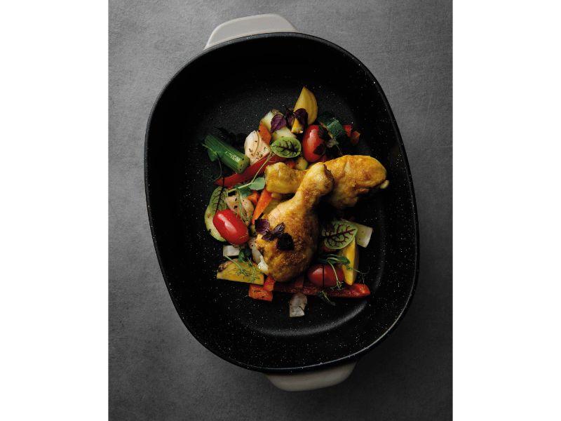 BergHOFF GEM Stoneware 13" Oval Baking Dish, 3.2qt. - Image 4