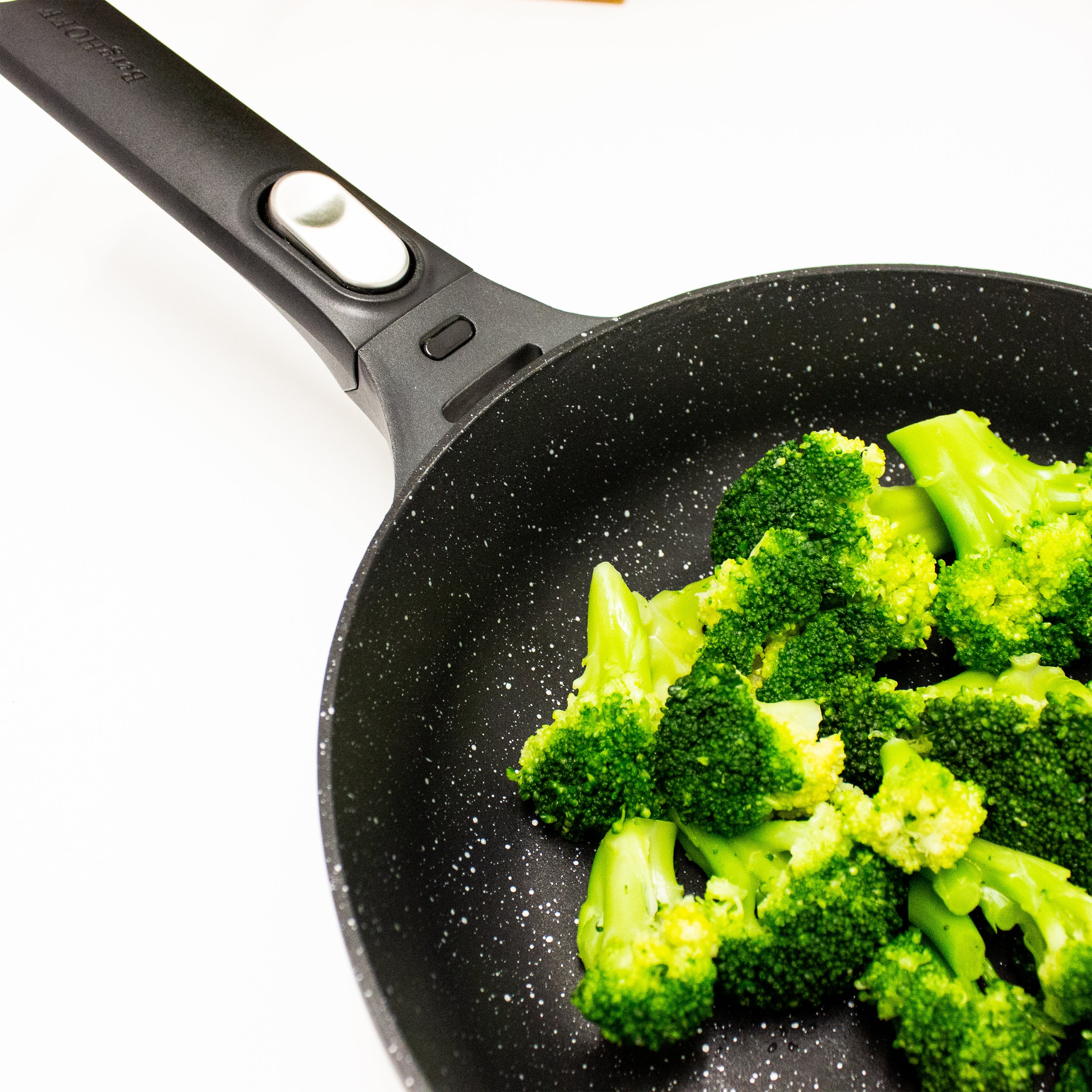 BergHOFF GEM 10" Non-stick Fry Pan, Detachable Handle, Black - Image 8