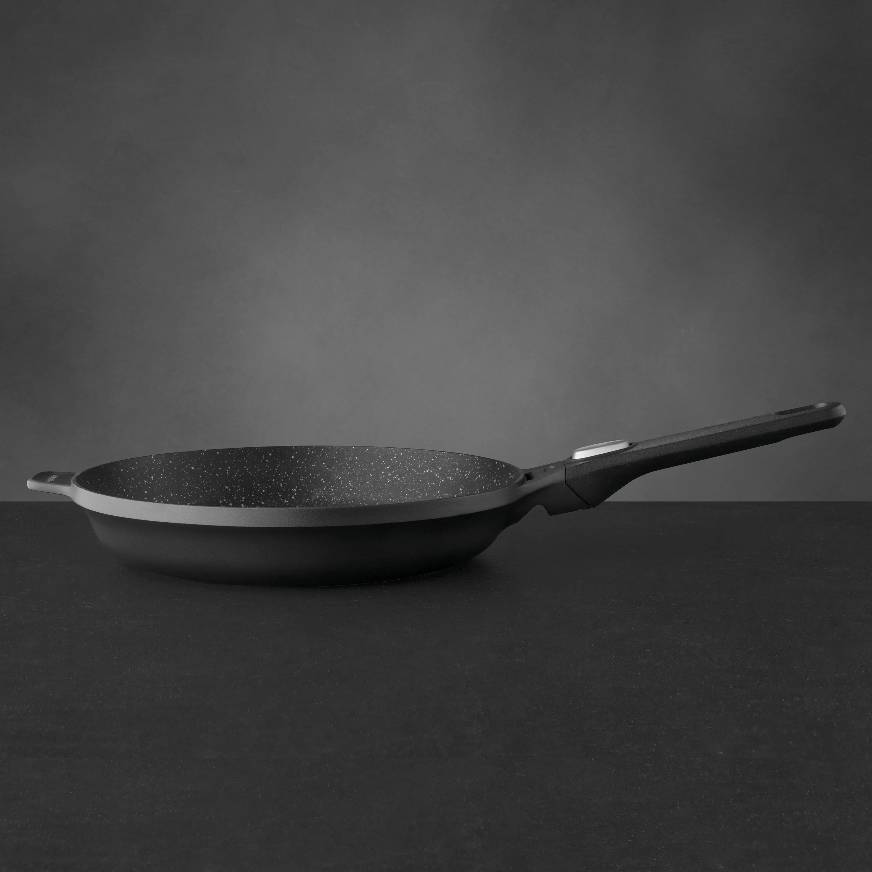BergHOFF GEM 12.5" Non-stick Fry Pan, Detachable Handle, Black - Image 6