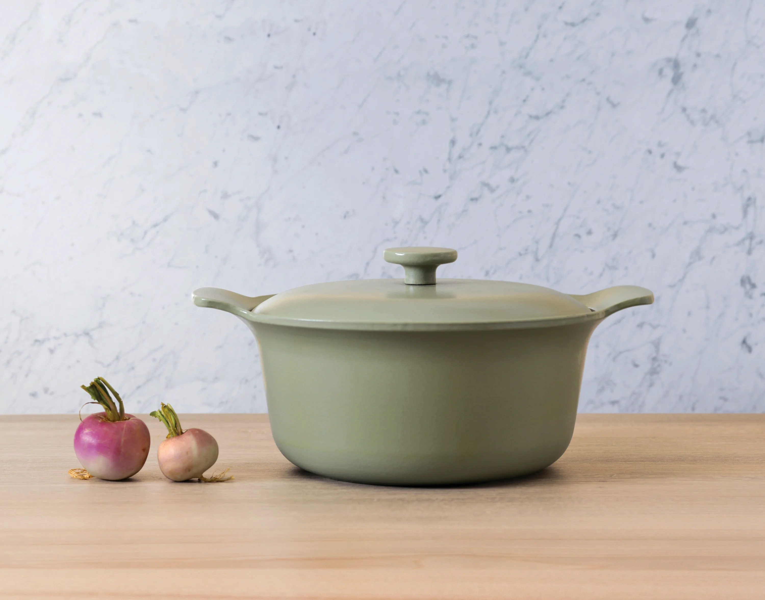 BergHOFF Ron 10" Cast Iron Stockpot 4.4Qt., Green, Matching Lid - Image 4